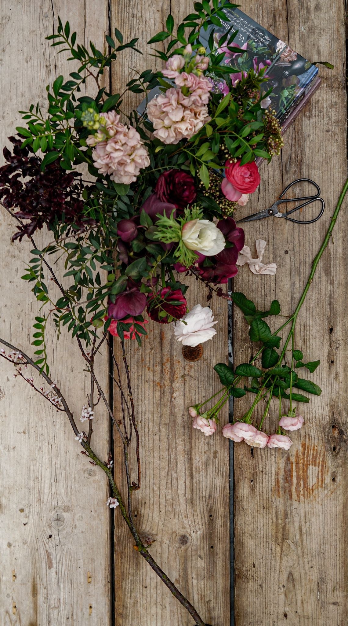 Seasonal Floral Vases, Vessels and Beautiful Bowls Workshop